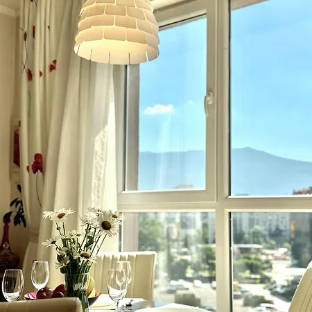 Sunny & Comfort Next To Tech Park For 4 Guests Apartment