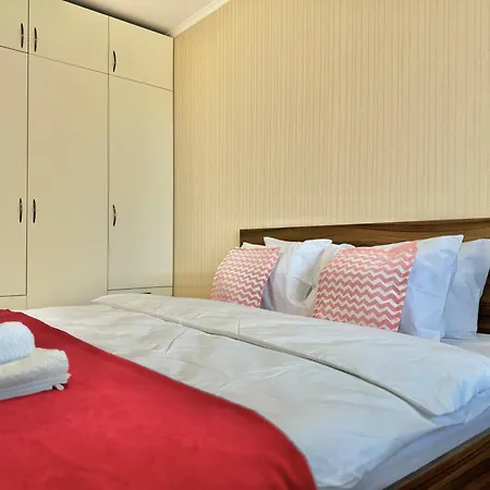 Апартамент Sunny & Comfort Next To Tech Park For 4 Guests