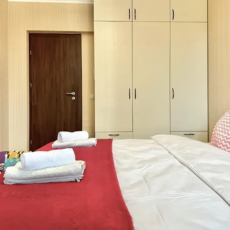 Sunny & Comfort Next To Tech Park For 4 Guests