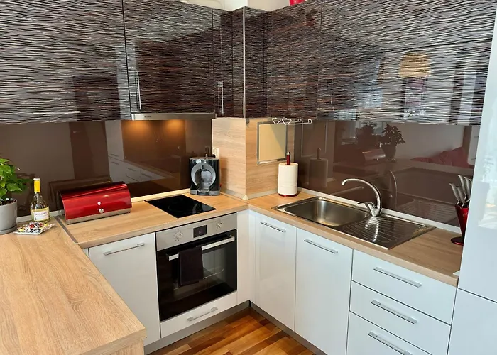 Apartamento Sunny & Comfort Next To Tech Park For 4 Guests *