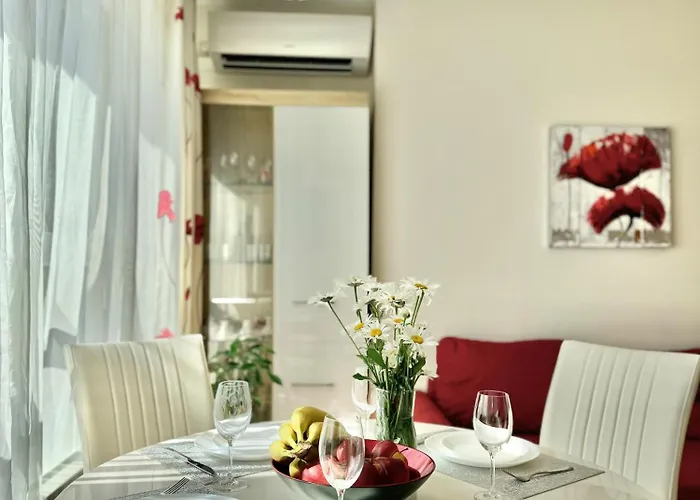 Sunny & Comfort Next To Tech Park For 4 Guests