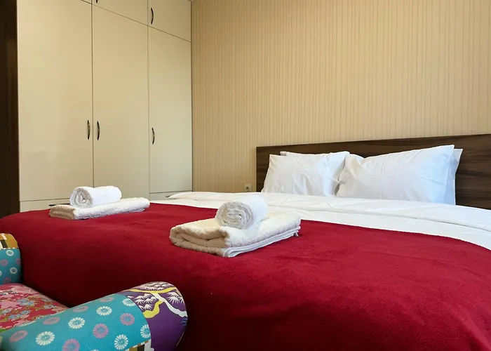 Sunny & Comfort Next To Tech Park For 4 Guests