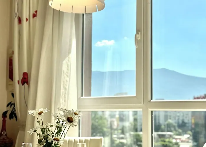 Sunny & Comfort Next To Tech Park For 4 Guests דירה