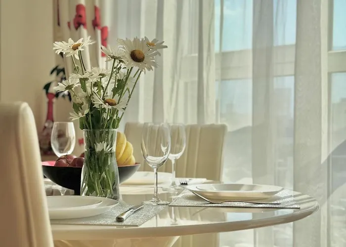 Sunny & Comfort Next To Tech Park For 4 Guests * Sofía