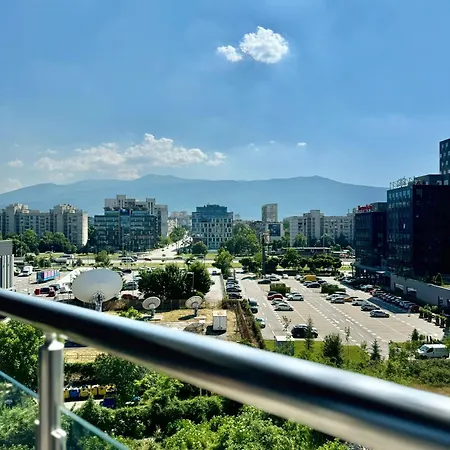 Sunny & Comfort Next To Tech Park For 4 Guests