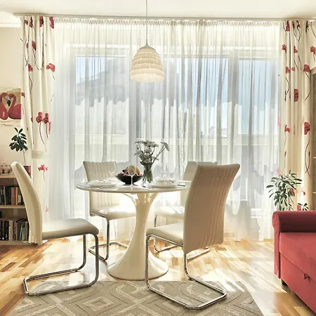 Sunny & Comfort Next To Tech Park For 4 Guests *