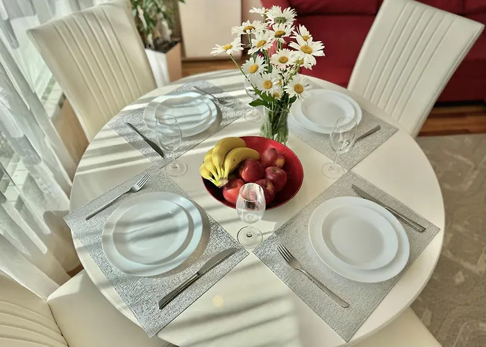 Sunny & Comfort Next To Tech Park For 4 Guests Apartament